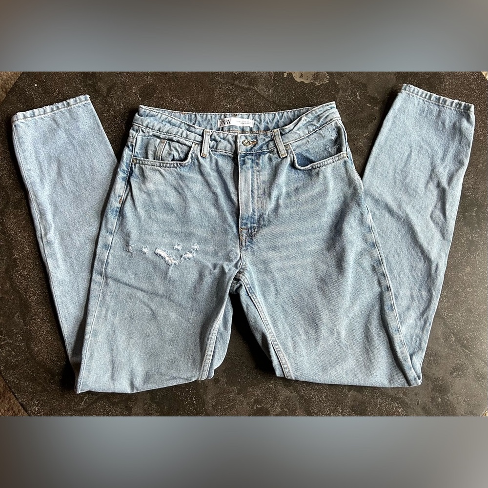 Zara | The 90’s Mom Fit Jeans - Picture 4 of 7